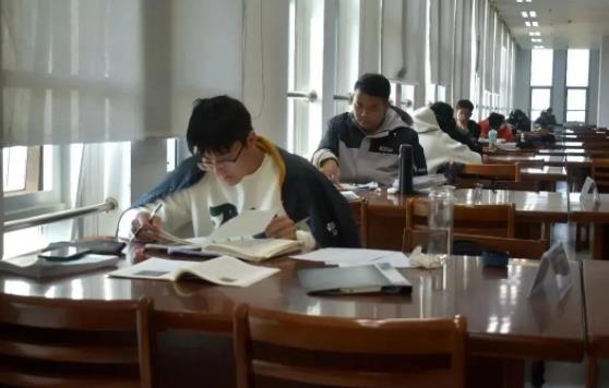 1706167898265050.jpg 【定格瞬間】愛上南京交院冬日“暖”5.jpg