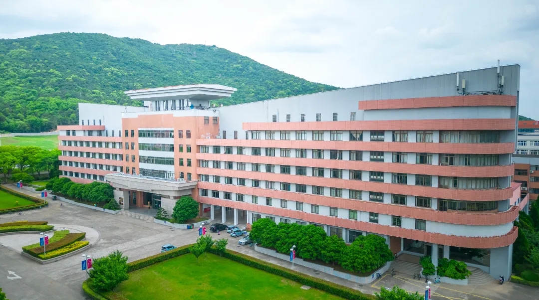 無(wú)錫太湖學(xué)院5.webp.jpg