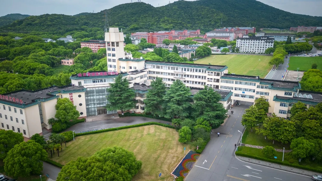 無(wú)錫太湖學(xué)院7.webp.jpg