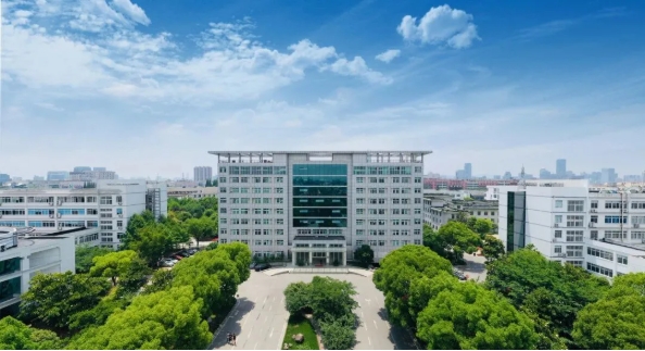 蘇州農(nóng)業(yè)職業(yè)技術(shù)學(xué)院2025年全日制普通?？普猩鲁?png