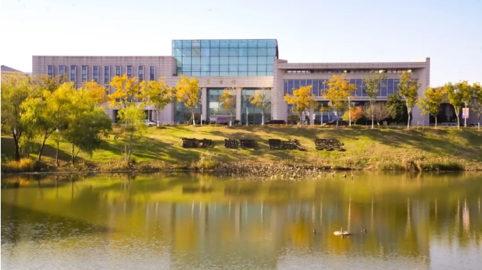 江蘇衛(wèi)生健康職業(yè)學院 一年好景君須記，最是橙黃橘綠時4.png