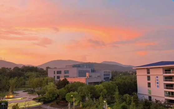 江衛(wèi)冬日集 這些藏在朋友圈里的甜，是青春的“溫度特調(diào)”17.png