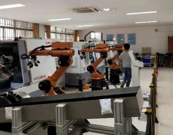 1766741615748314.png 揚(yáng)州職業(yè)技術(shù)大學(xué)構(gòu)建系統(tǒng)化育人體系 賦能新時(shí)代“智造工匠”培養(yǎng)3.png