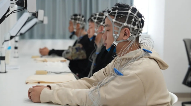 1768875704820695.png 空軍2026年度招飛定選工作全面啟動(dòng)2.png