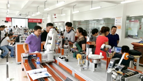 提前招生專業(yè)詳解泰職院智能制造學(xué)院 機(jī)電一體化技術(shù)專業(yè).png